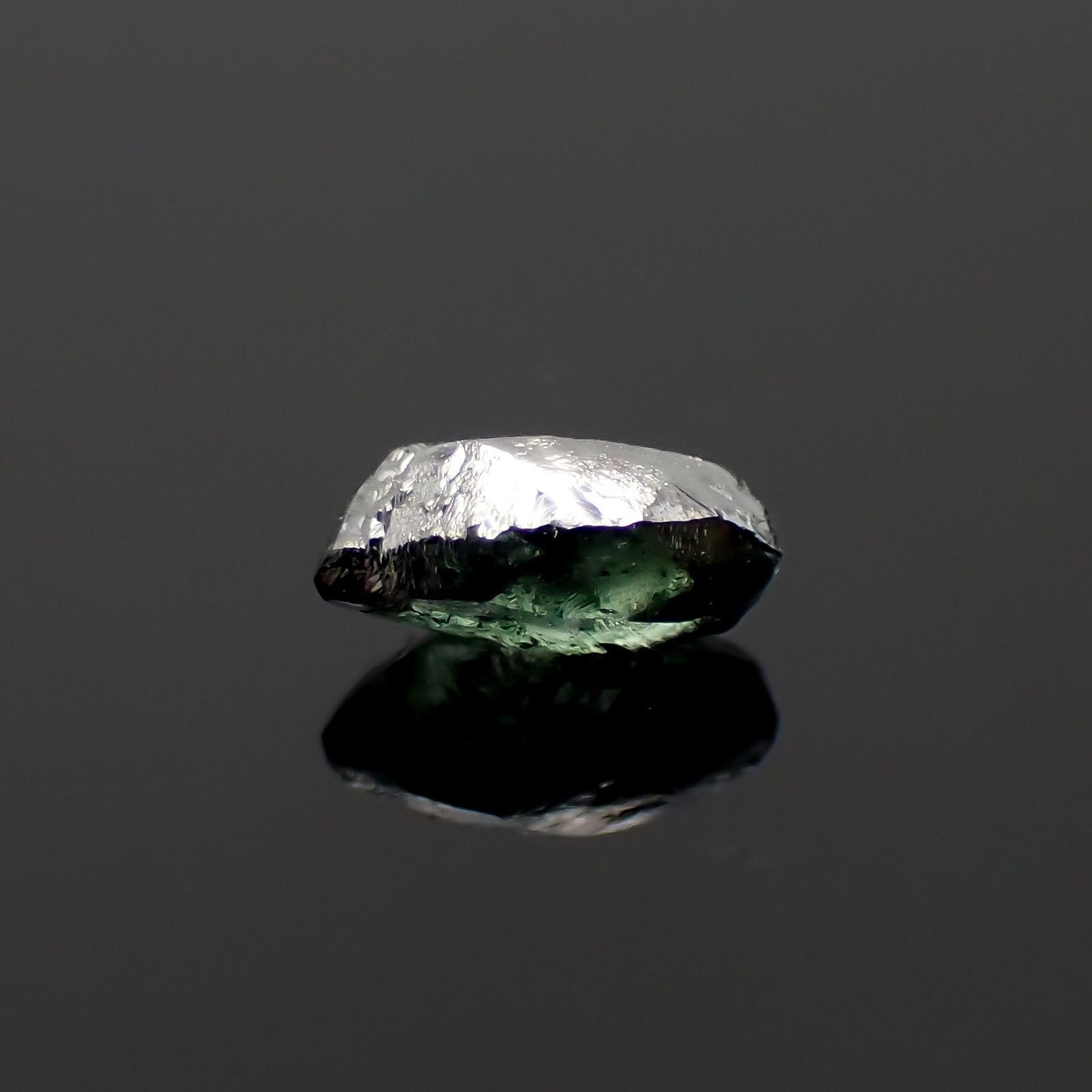 グリーンダイヤモンド 原石(宝石名グリーン・ダイアモンド) 0.308ct