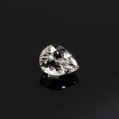 リューコガーネット(宝石名ホワイト グロッシュラー・ガーネット)ビルマ産 0.42ct 識別済[220616323]5x3.7mm前後