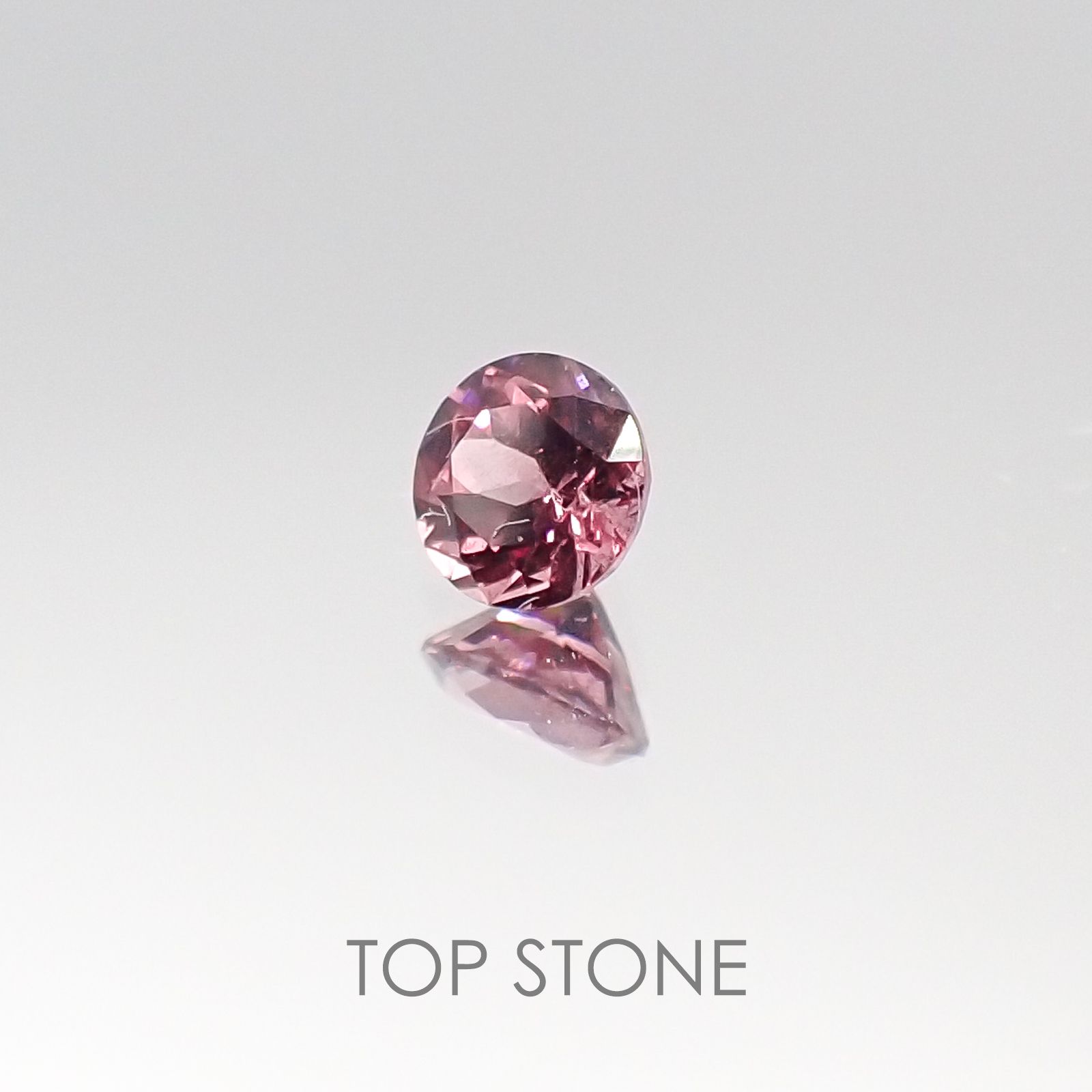マラヤガーネット タンザニア産 ルース 0.22ct[20095337]3.5×3.5mm前後