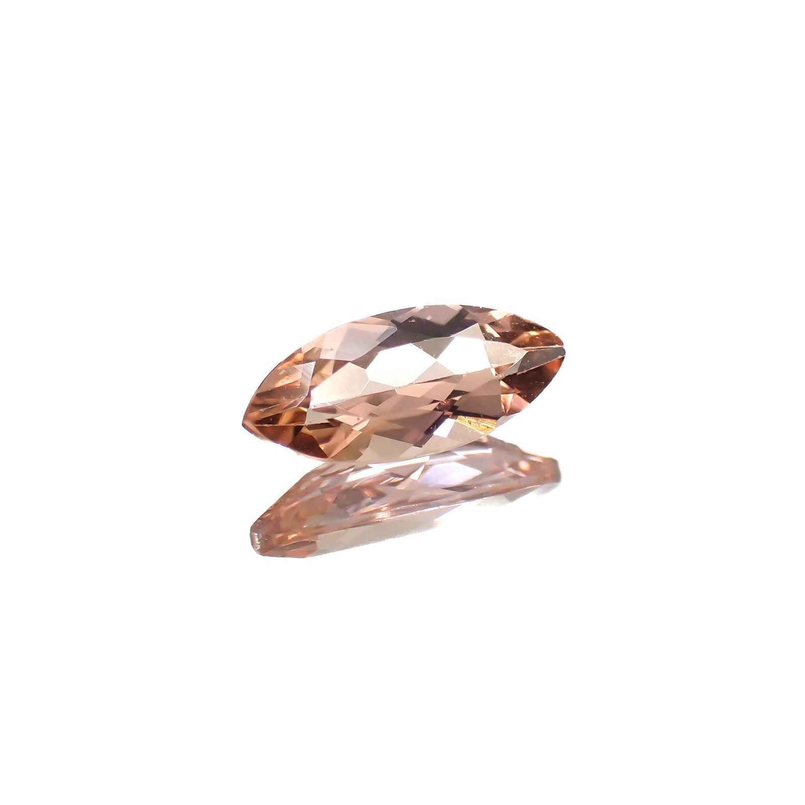 インペリアルトパーズ(宝石名トパーズ)ブラジル産 0.42ct 識別済[220917921]7.6x3.4mm前後
