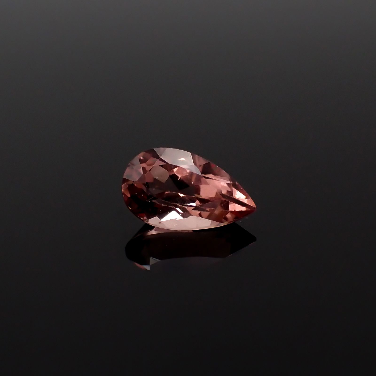 ピンクアパタイト(宝石名ピンク・アパタイト)ブラジル産 1.42ct 識別済[251224688]9.2x5.5mm前後