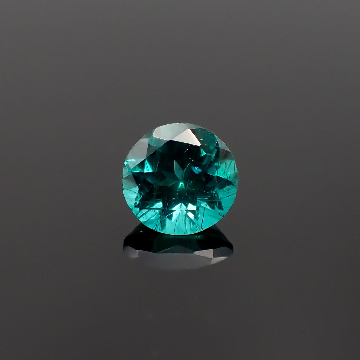 ノーブルモロキサイト マダガスカル産 0.78ct[230522122]5.9x5.8mm前後