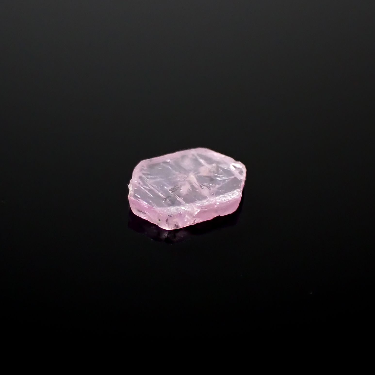 トラピッチェピンクサファイア 原石スライス パキスタン・カシミール地方産 0.48ct[240627852]6.9x5.2mm前後