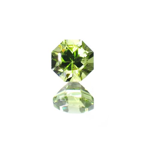 ◇オクタゴンカット◇ペリドット(宝石名ペリドット) パキスタン産 0.75ct 識別済[251013112]5.1×5mm前後