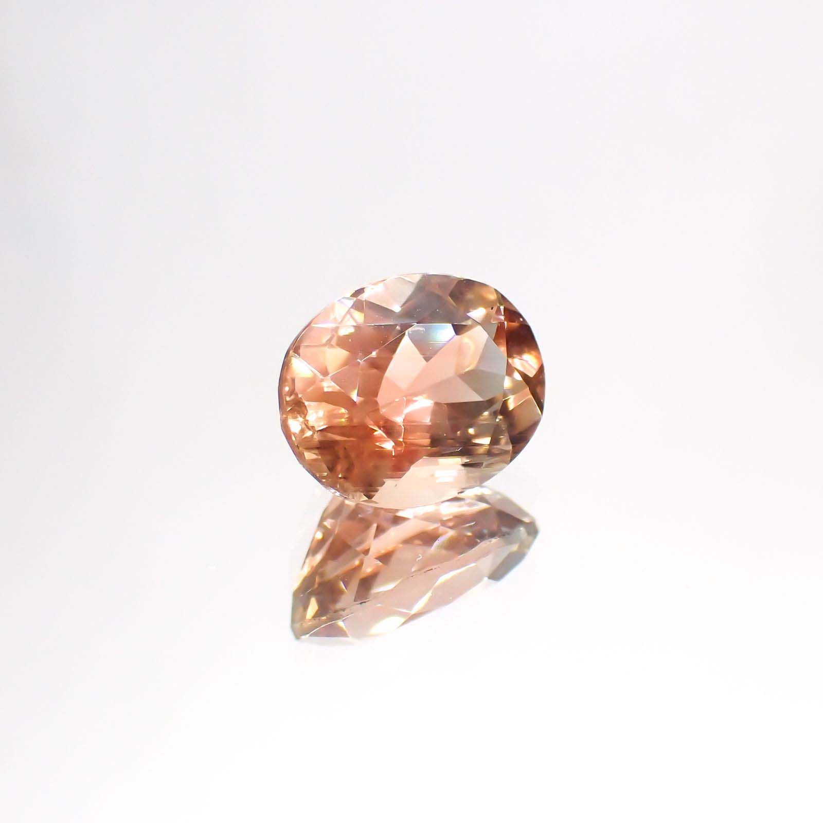 オレゴンサンストーン(宝石名ラブラドライト)アメリカ・オレゴン州産 1.88ct 識別済[230722702]8.9x7mm前後