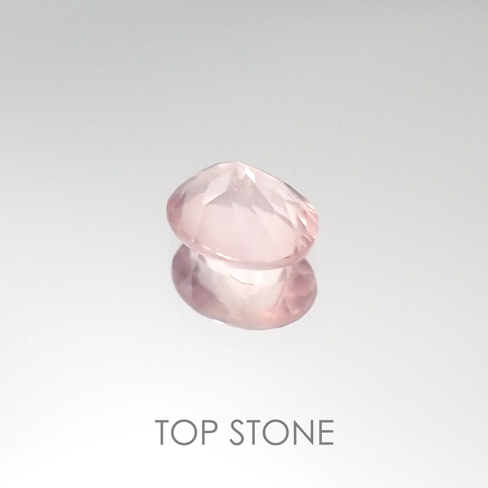 ディープローズクォーツ モザンビーク産 ルース 0.45ct[20095388]5.8×4.6mm前後