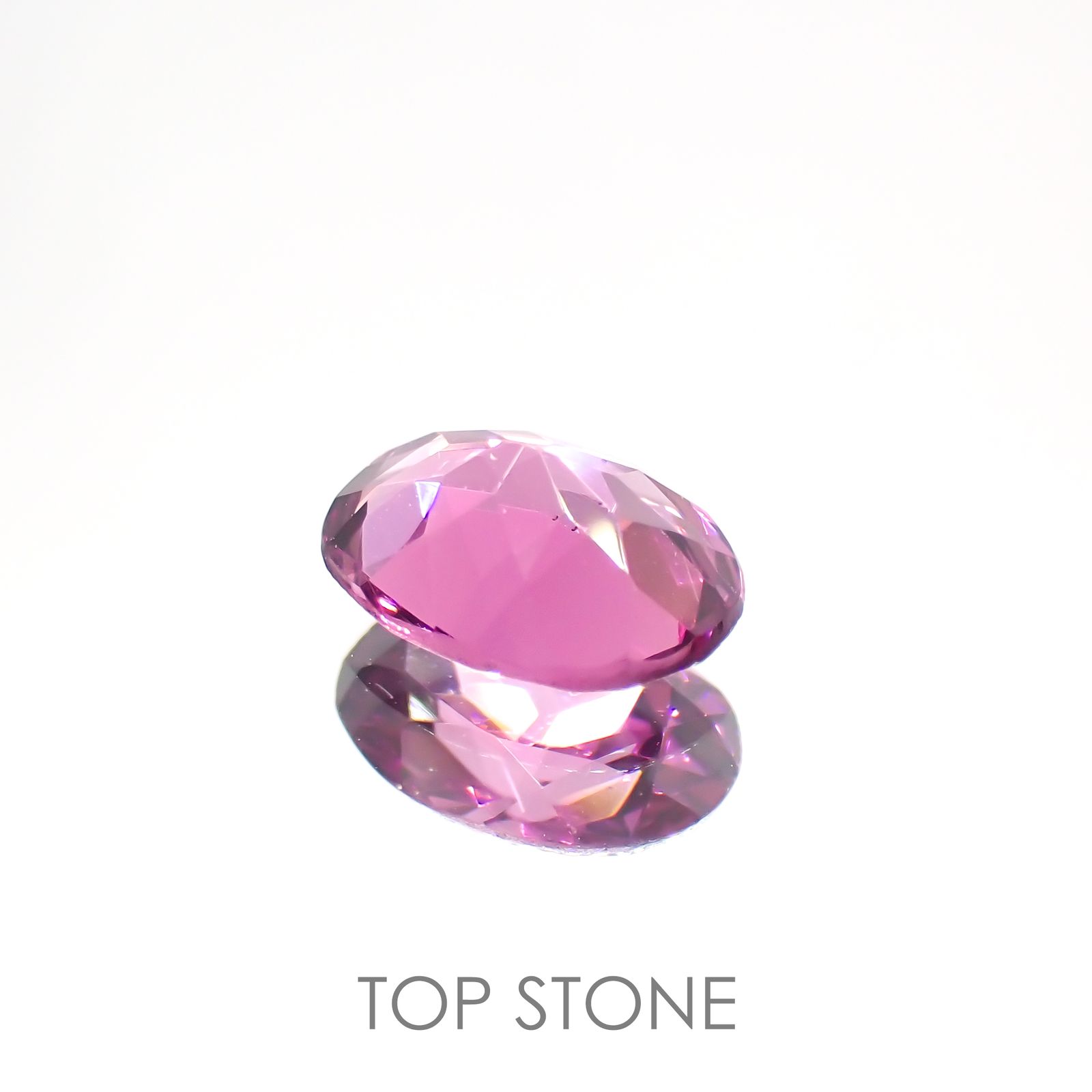 ロードライトガーネット(宝石名ロードライト・ガーネット)ブラジル産 0.85ct 識別済[211113683]6.9x5mm前後