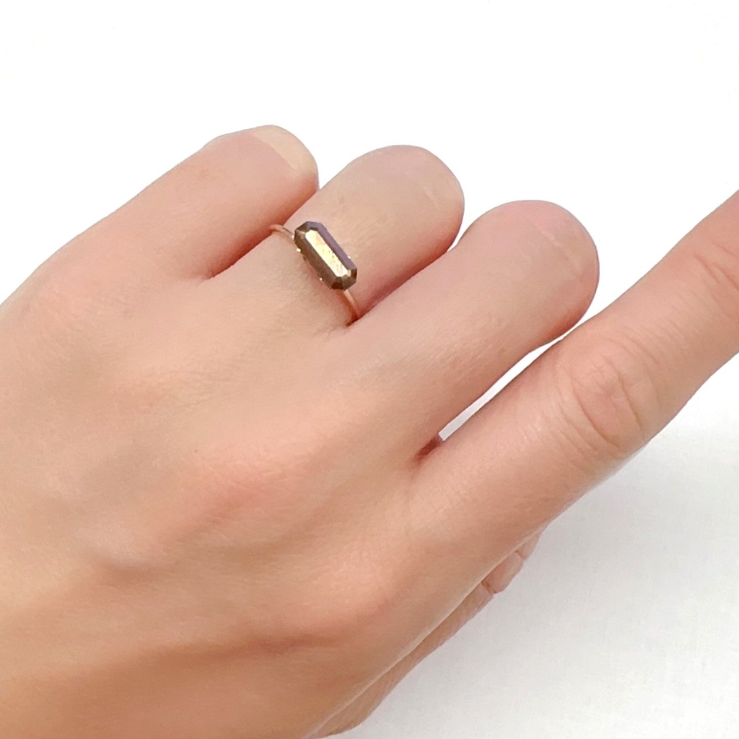 レインボーガーネット 日本・奈良県産 1.31ct[240125533]9.8x4.3mm前後