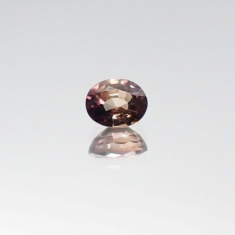 カラーチェンジサファイア 非加熱(宝石名サファイア)タンザニア産 0.37ct 識別済[230622428]4.4x3.5mm前後