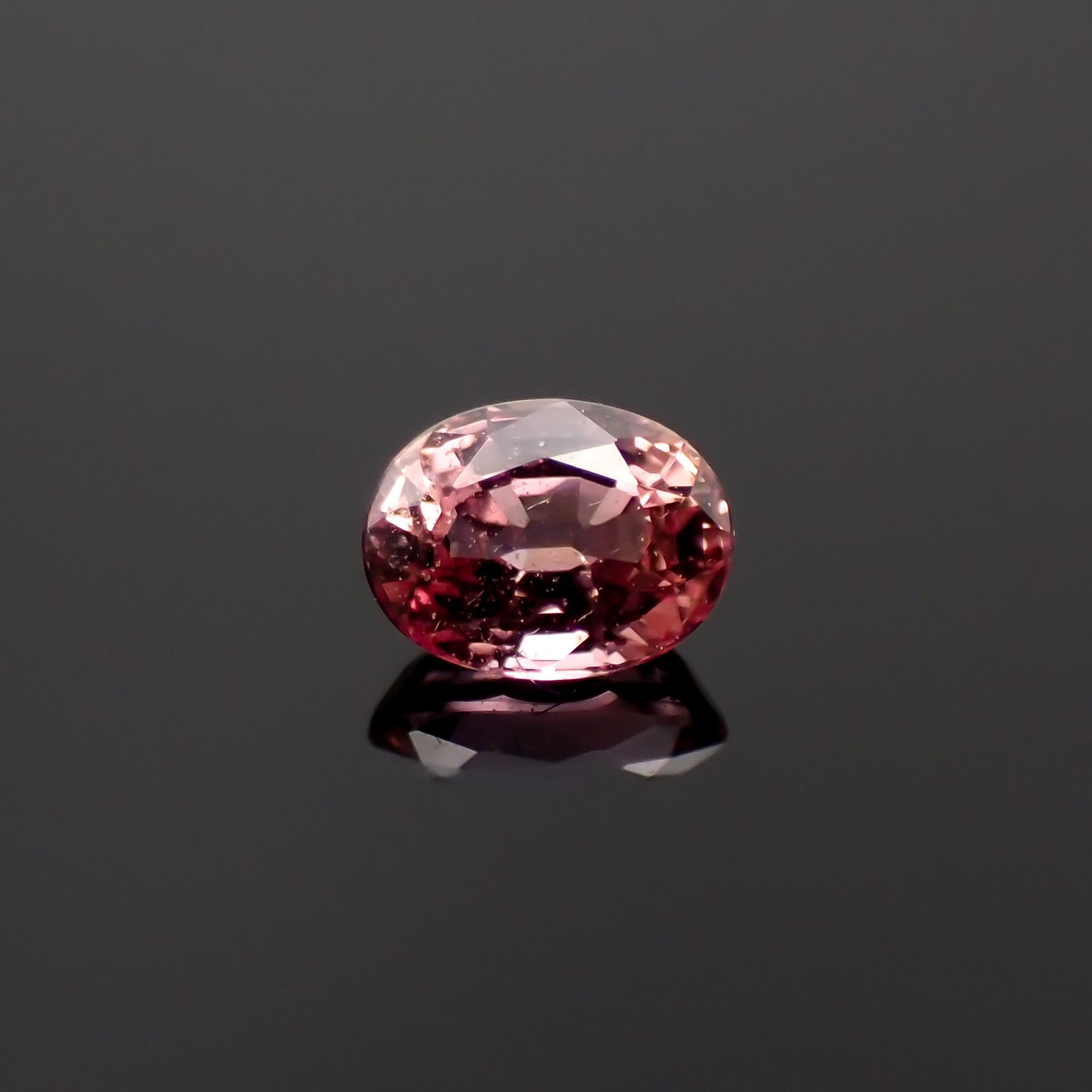 パパラチャサファイア 非加熱(宝石名サファイア/別名パパラチャ・サファイア)スリランカ産 0.22ct GIA鑑付[230521929]3.96x3.04mm前後