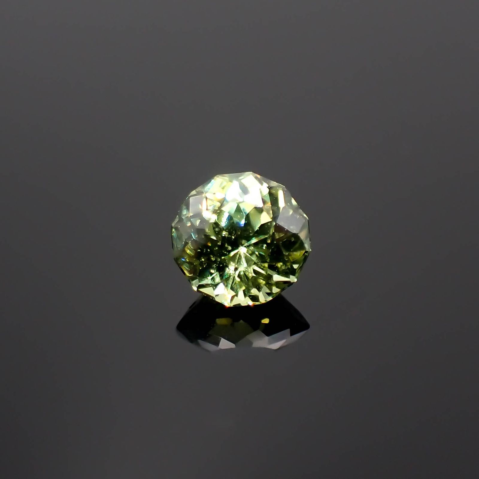 ◇カスタムカット◇デマントイドガーネット ナミビア共和国産 0.40ct[230421378]4.3x4.2mm前後