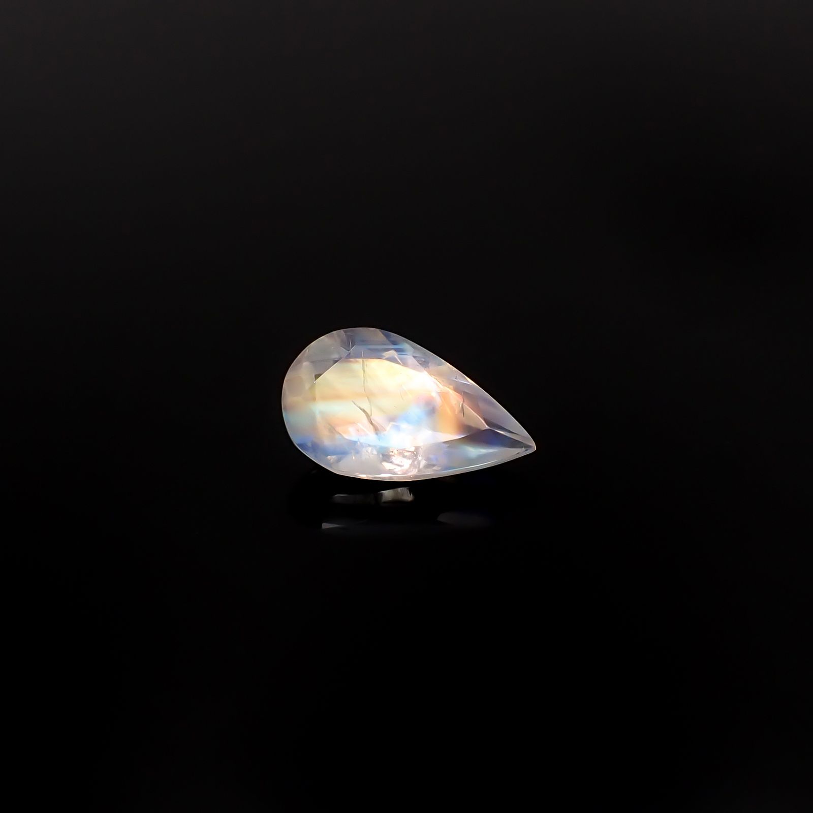 レインボームーンストーン インド・ビハール産 2.71ct / 13.2x7.8mm前後 [260431974]
