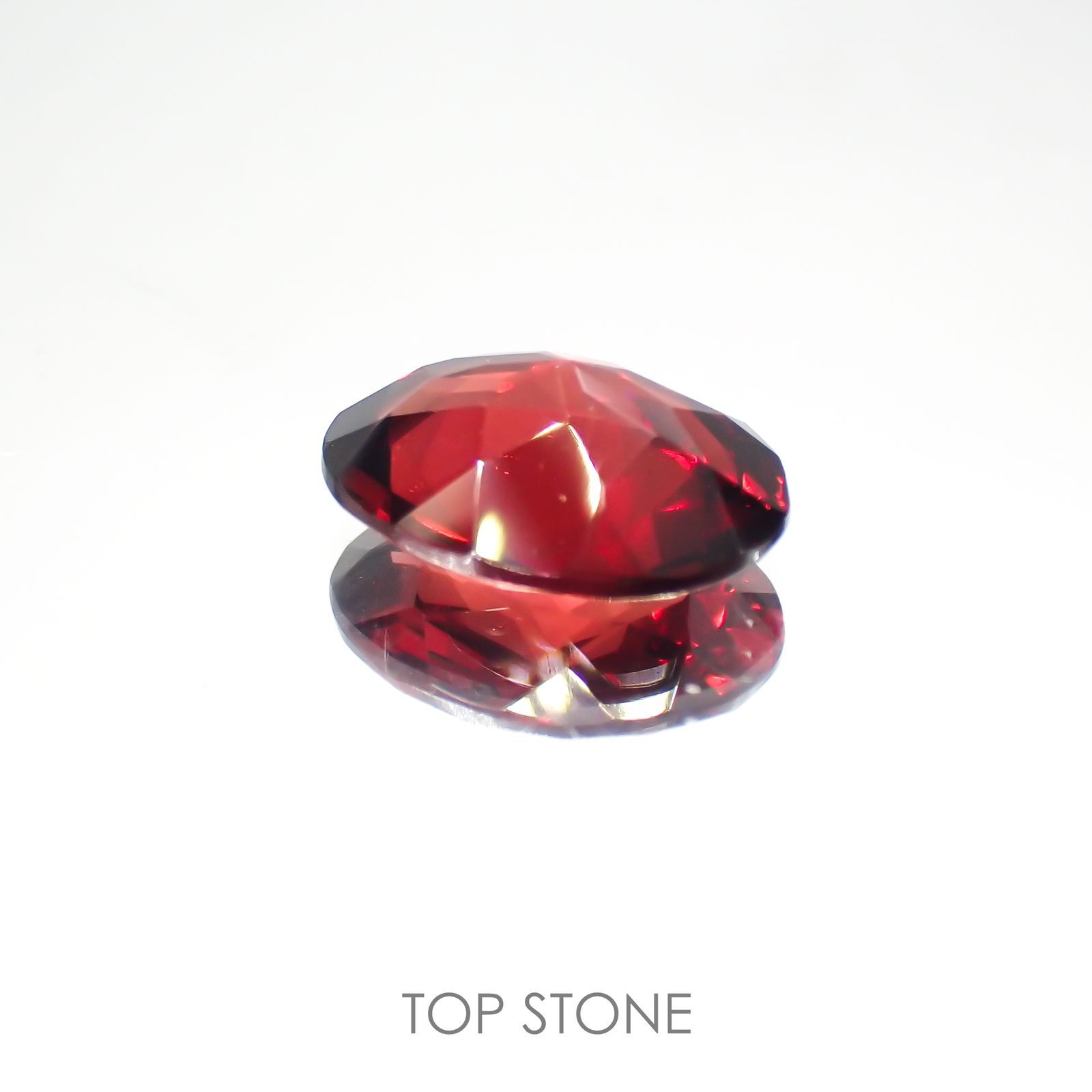 パイロープ アルマンディン ガーネット(宝石名パイロープ アルマンディン・ガーネット)ブラジル産 2.6ct 識別済[220113843]10.2x8mm前後