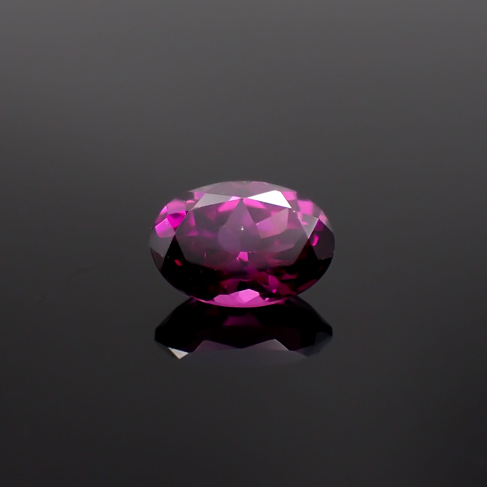 グレープガーネット ブラジル産 1.09ct[230823169]7.1x5mm前後