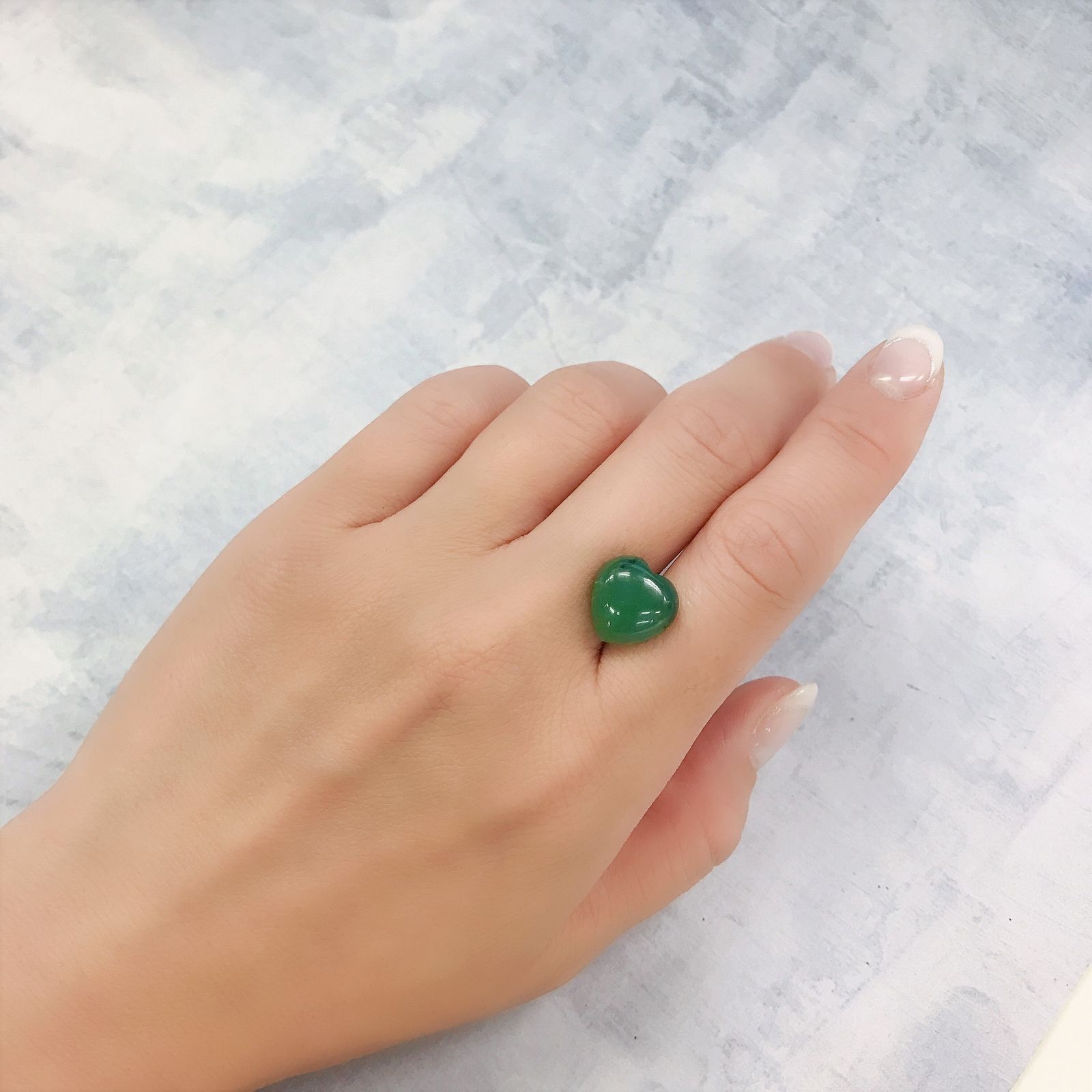 ジェムシリカ(宝石名クリソコーラ・カルセドニー)ペルー産 5.36ct 識別済[220716980]12.2x11.9mm前後