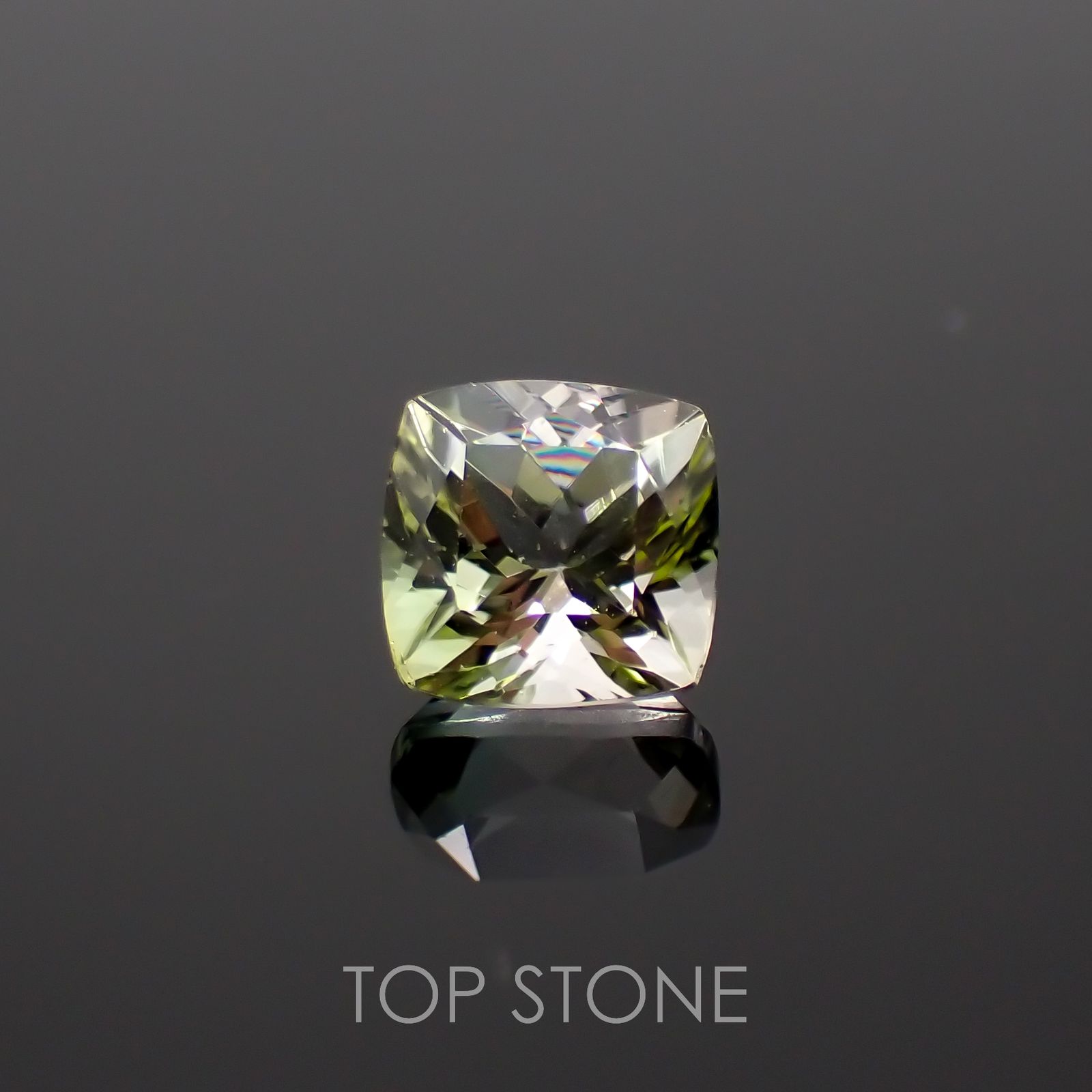バイカラートルマリン コンゴ民主共和国産 1.20ct[230220543]6.1x6mm前後