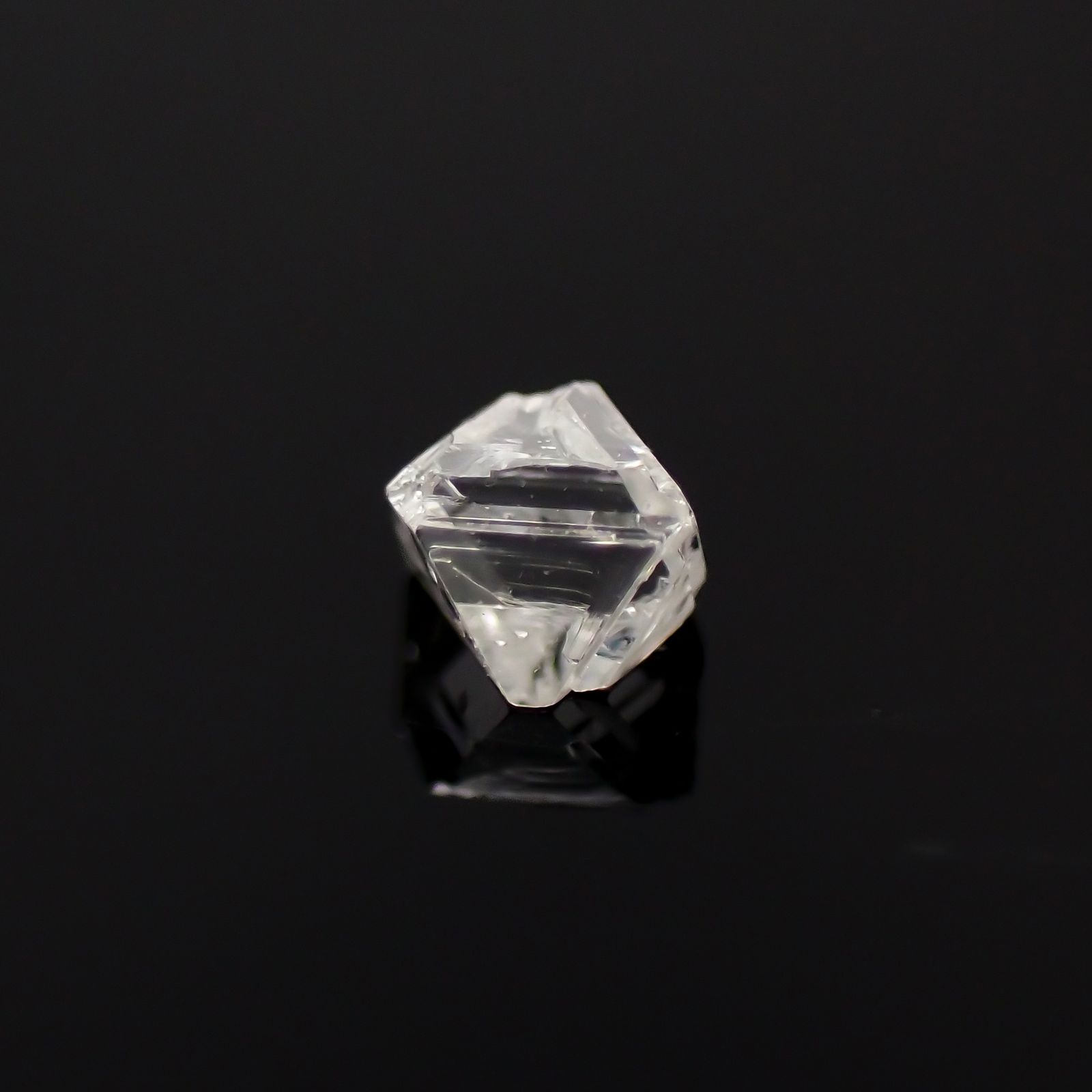 ソーヤブルダイヤモンド 原石 0.060ct[231023618]2.6x2.3mm前後