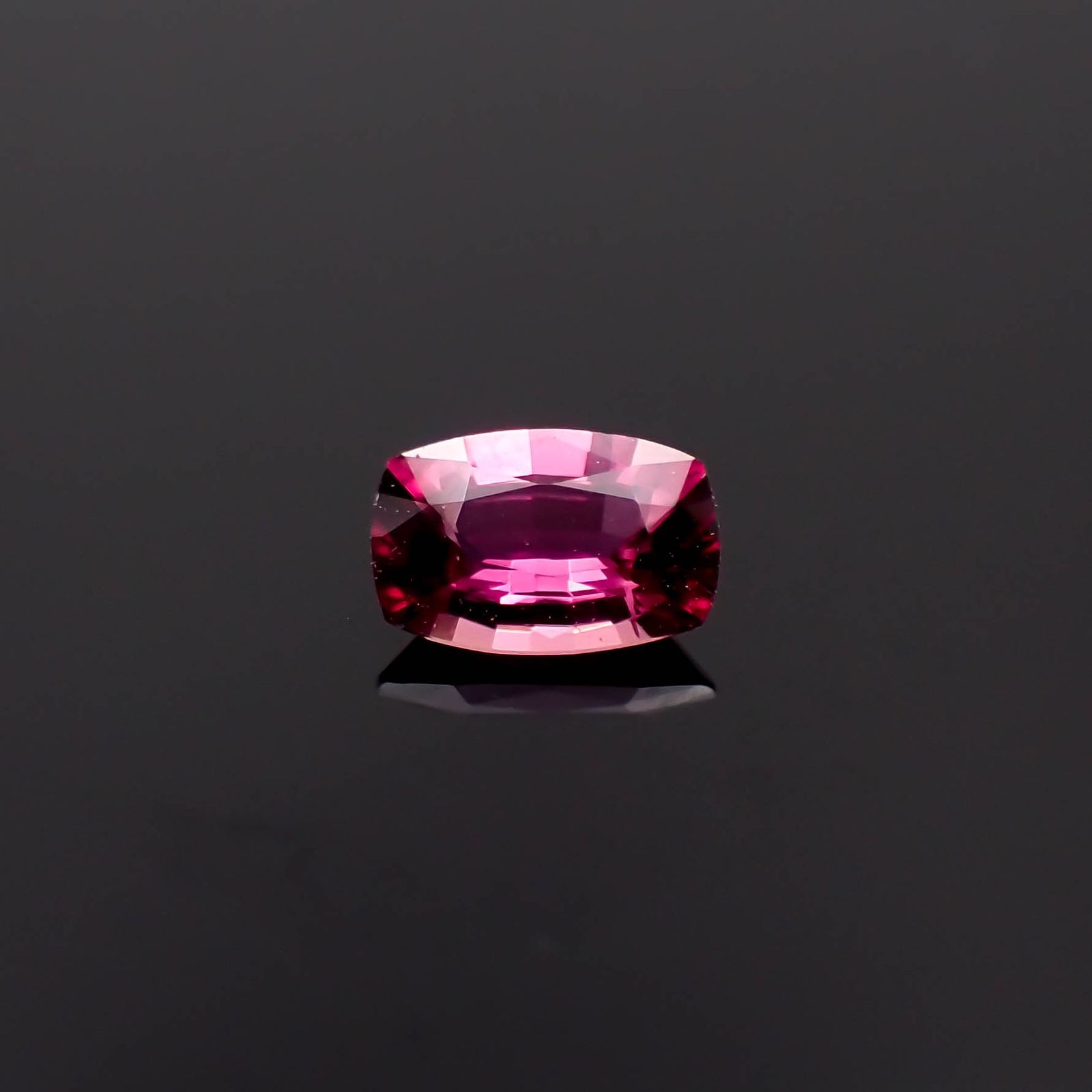ルビー ビルマ/モザンビーク産 0.30ct[231225033]5x3.2mm前後