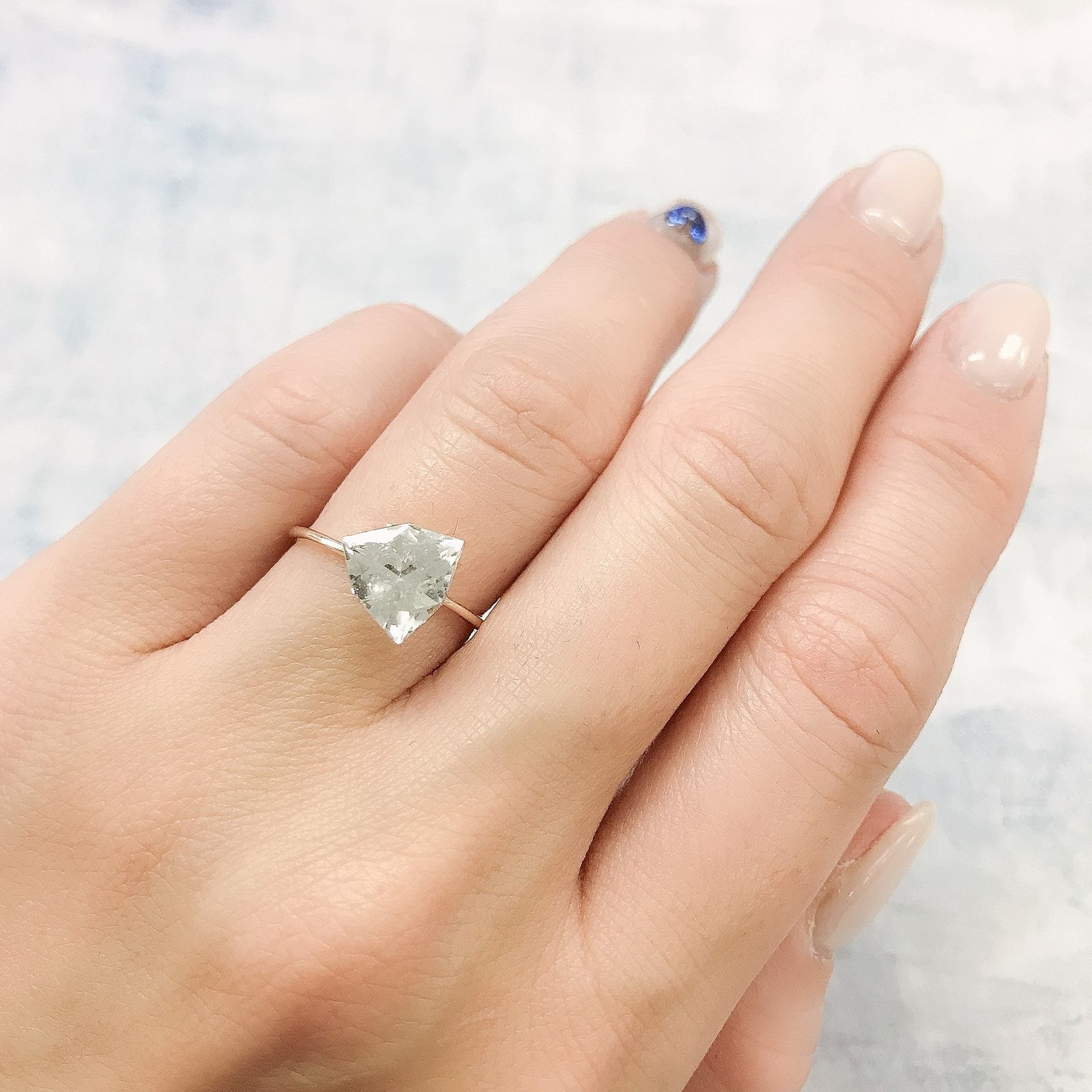 フェナカイト(宝石名フェナカイト)ロシア産 1.91ct 識別済[220515728]8.8x8.8mm前後
