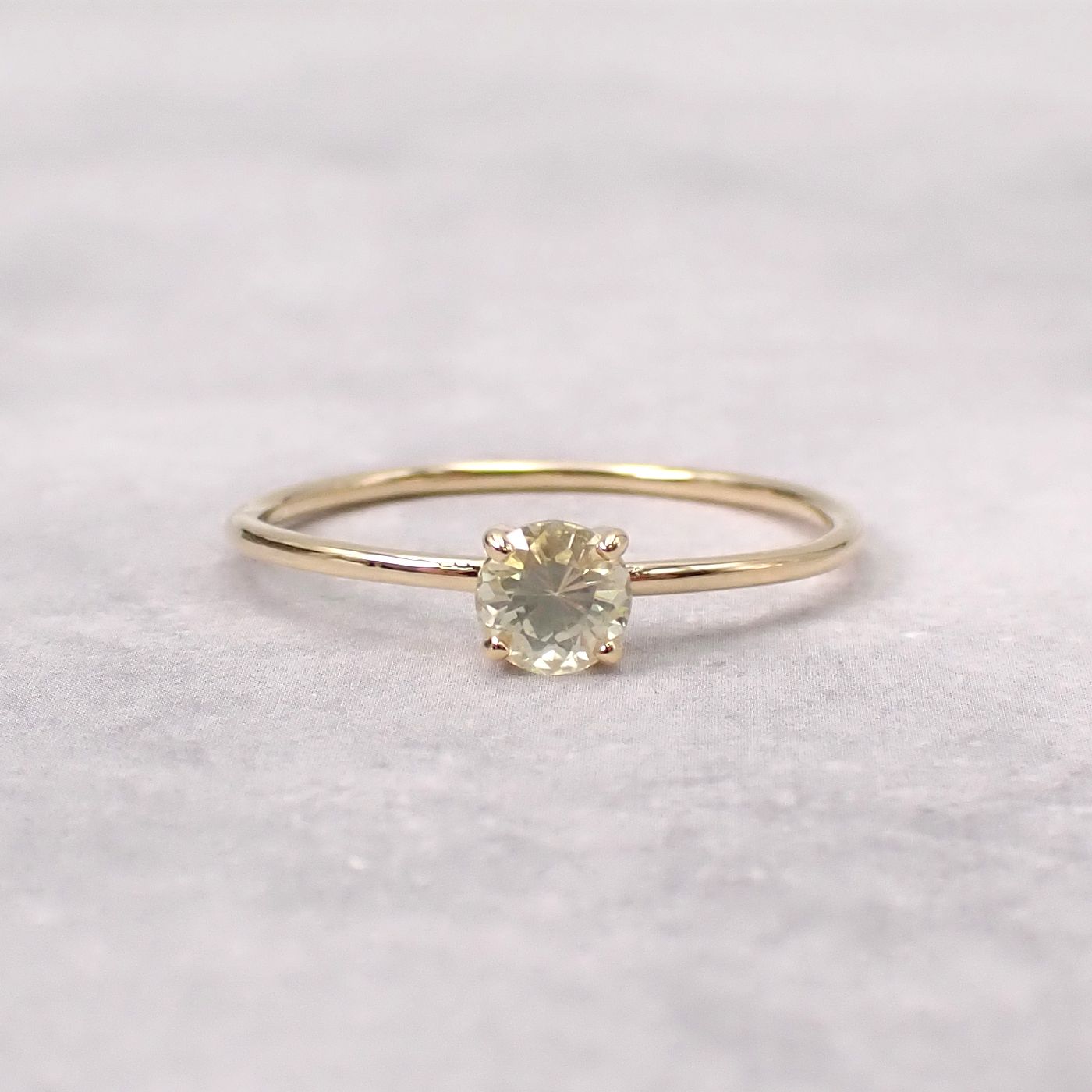 リング空枠：石留め▶シルキーイエローサファイア（お客様製作例）