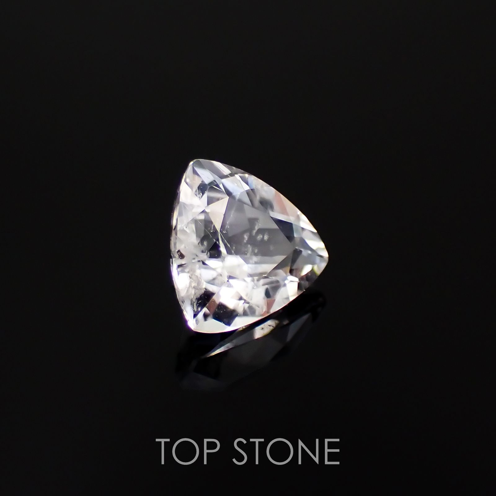 フェナカイト(宝石名フェナカイト)マダガスカル/ブラジル産 0.96ct 識別済[221119131]6.4x6.7mm前後