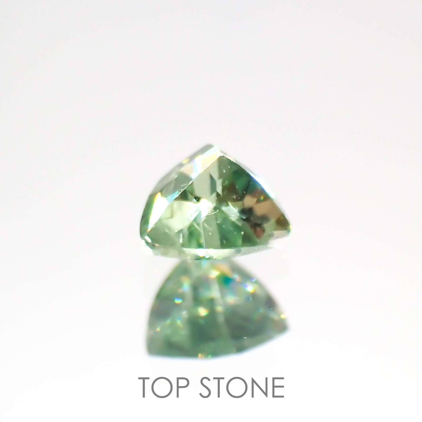 デマントイドガーネット(宝石名デマントイド・ガーネット) ナミビア産 0.16ct 識別済[210912791]3.1×3mm前後