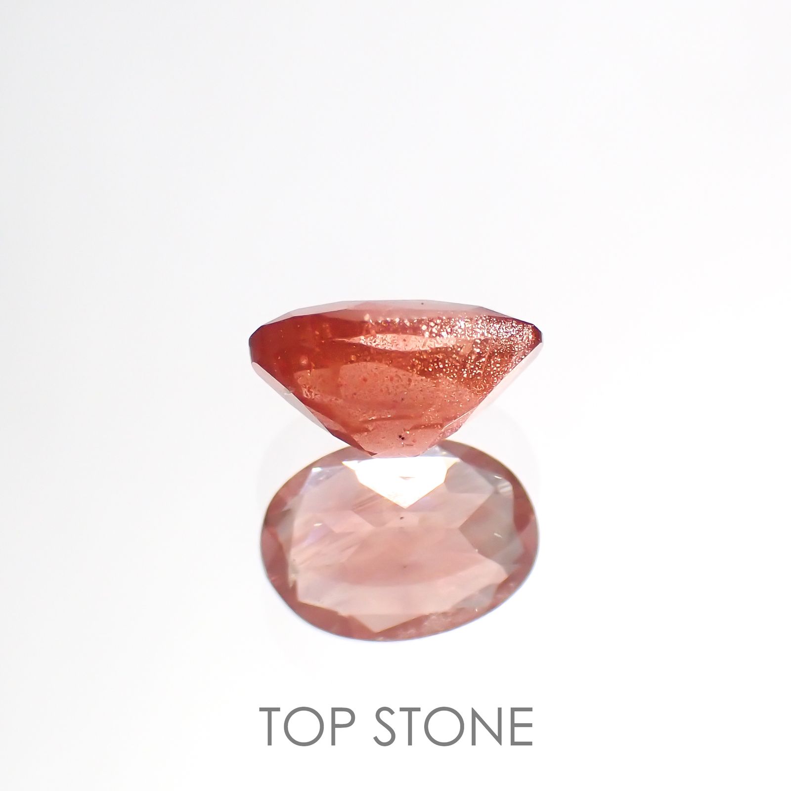 オレゴンサンストーン(宝石名ラブラドライト) アメリカ・オレゴン州産 0.67ct 識別済[20073599]6.9×5mm前後