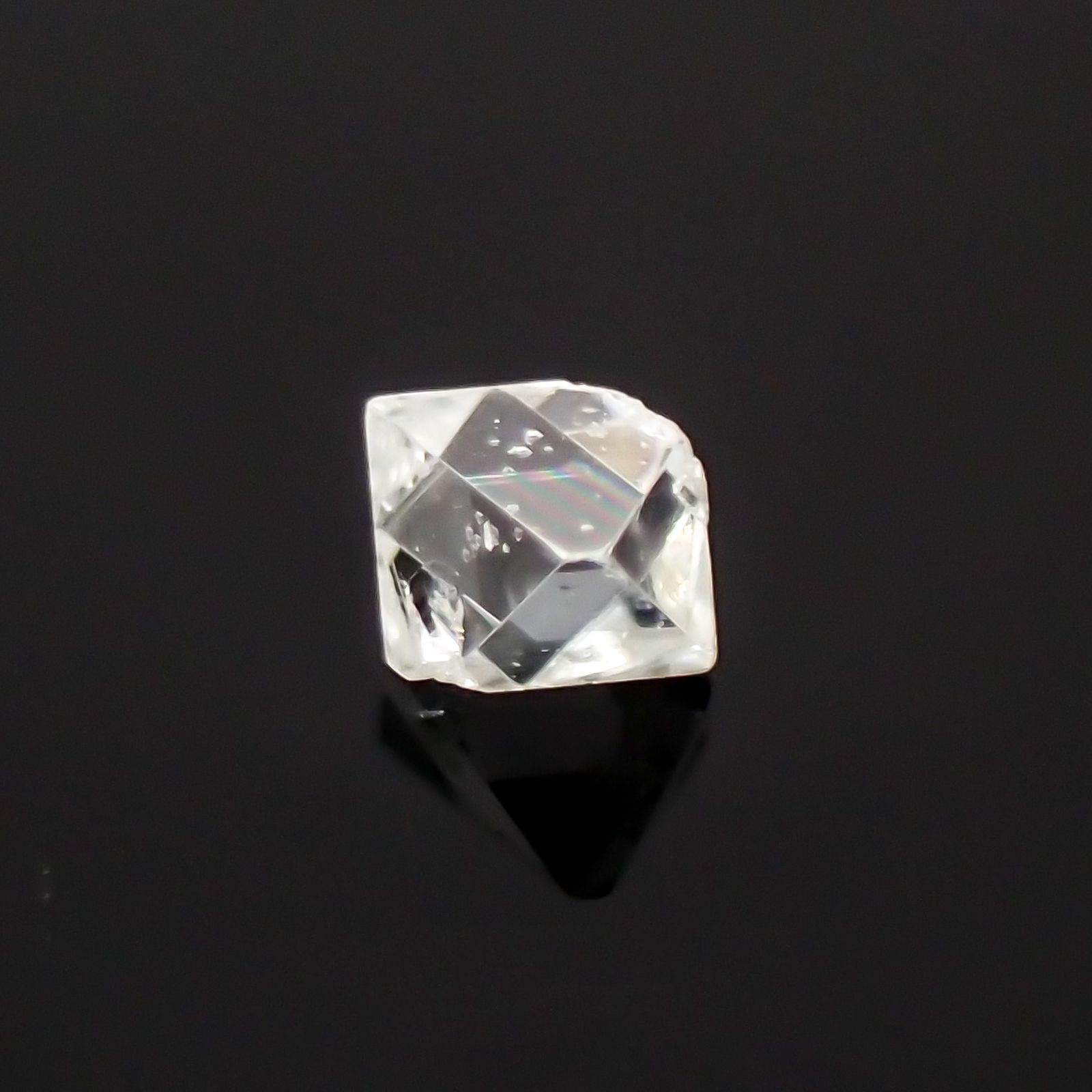 ソーヤブルダイヤモンド(宝石名ダイアモンド) ロシア産 原石・結晶 0.051ct 識別済[210410543]2.6×2.3mm前後