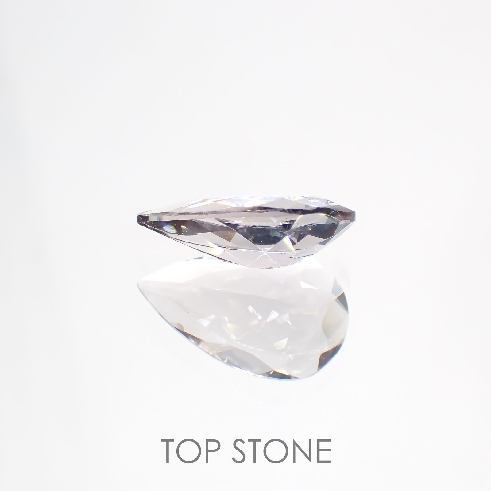 フローライト フルオレッセンス(宝石名フルオライト)イギリス・ロジャリー鉱山産 1.55ct 識別済[211113780]11.2x6.8mm前後