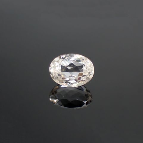 カラーレススポジュミン(宝石名ホワイト・スポジュミン) ブラジル産 1.58ct 識別済[210912630]7.9×5.9mm前後