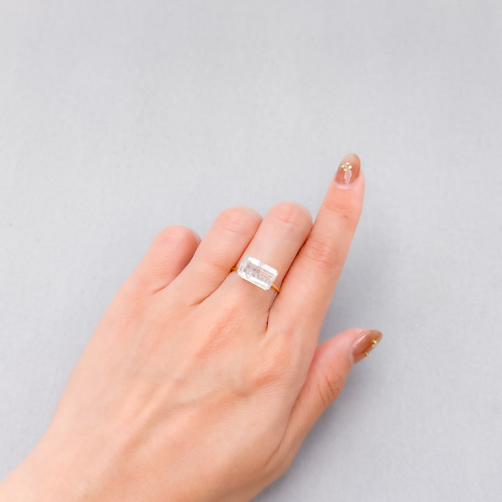 ◇カスタムカット◇フローライトインクォーツ マダガスカル産 4.98ct [250329950]12.5x7.5mm前後