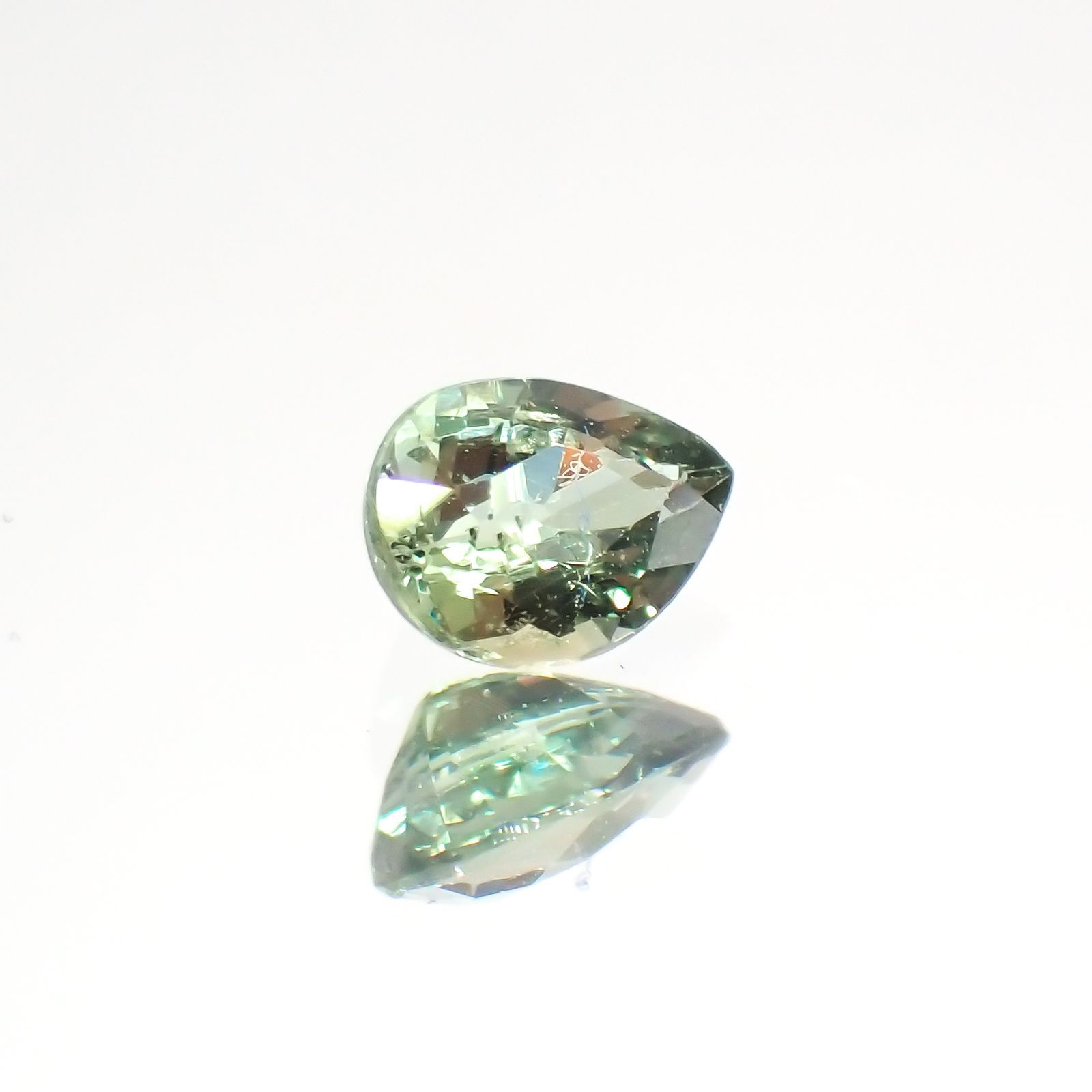 グリーンクリソベリル(宝石名クリソベリル)スリランカ/マダガスカル産 0.28ct 識別済[220114468]4.4x3.3mm前後