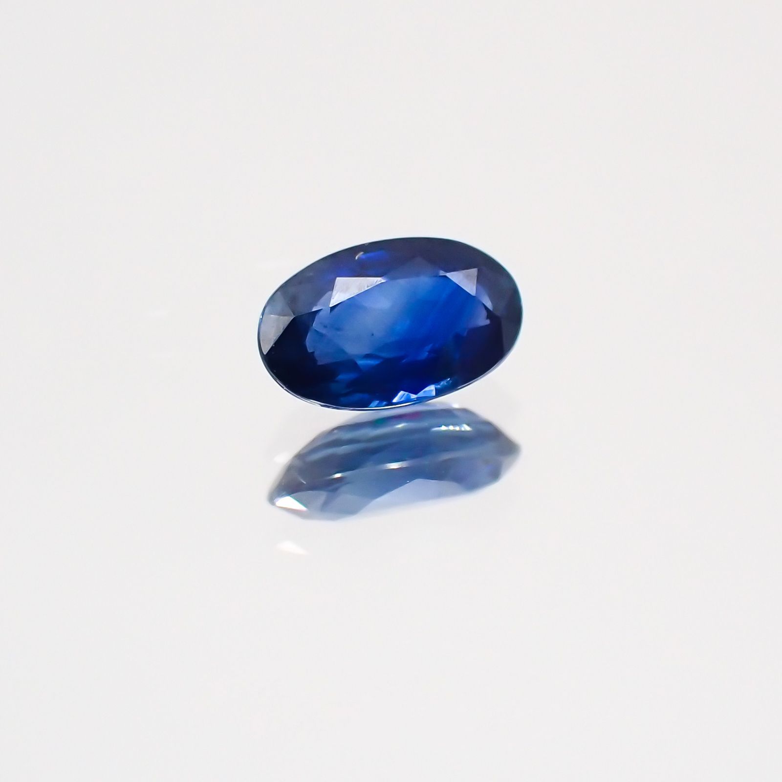 サファイア(宝石名サファイア) マダガスカル/スリランカ産 0.30ct 識別済[21028708]5.1×3.1mm前後