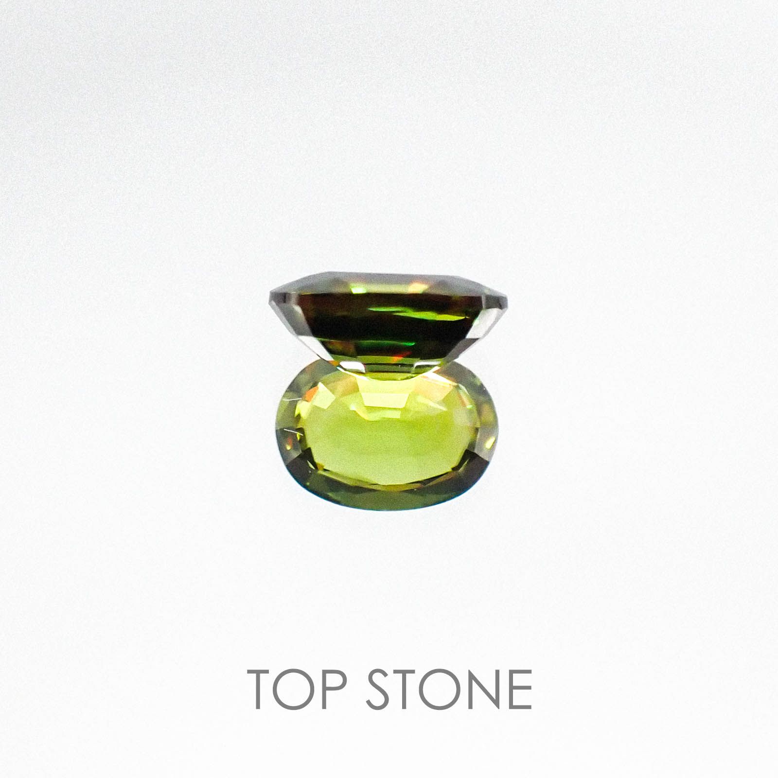 スフェーン パキスタン産 ルース 0.79ct[20084495]6.7×4.9mm前後