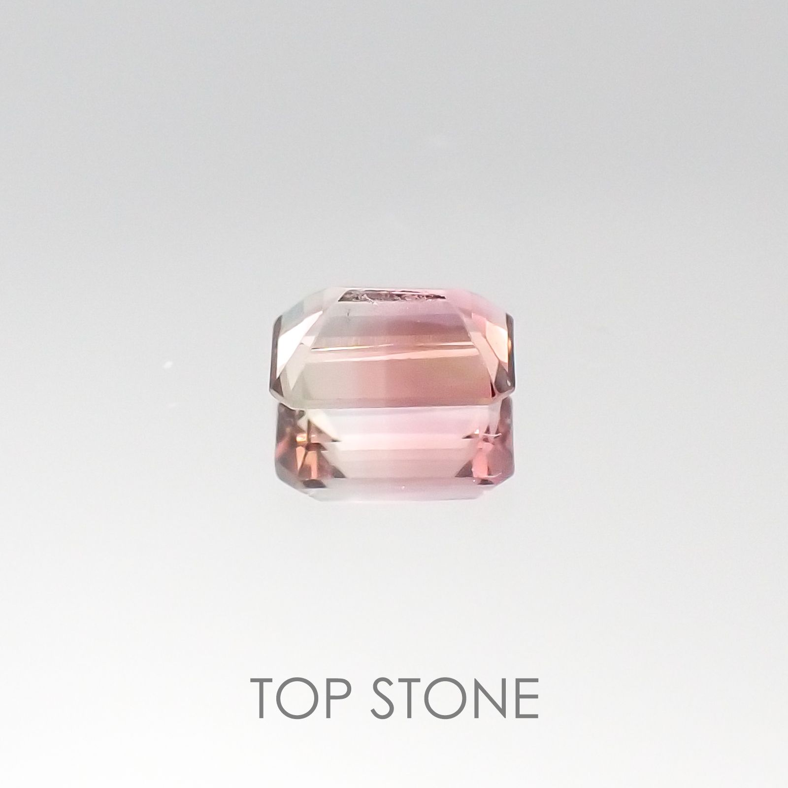 バイカラートルマリン(宝石名バイカラー・トルマリン) ブラジル産 0.33ct 識別済[20095662]5.2×3.3mm前後