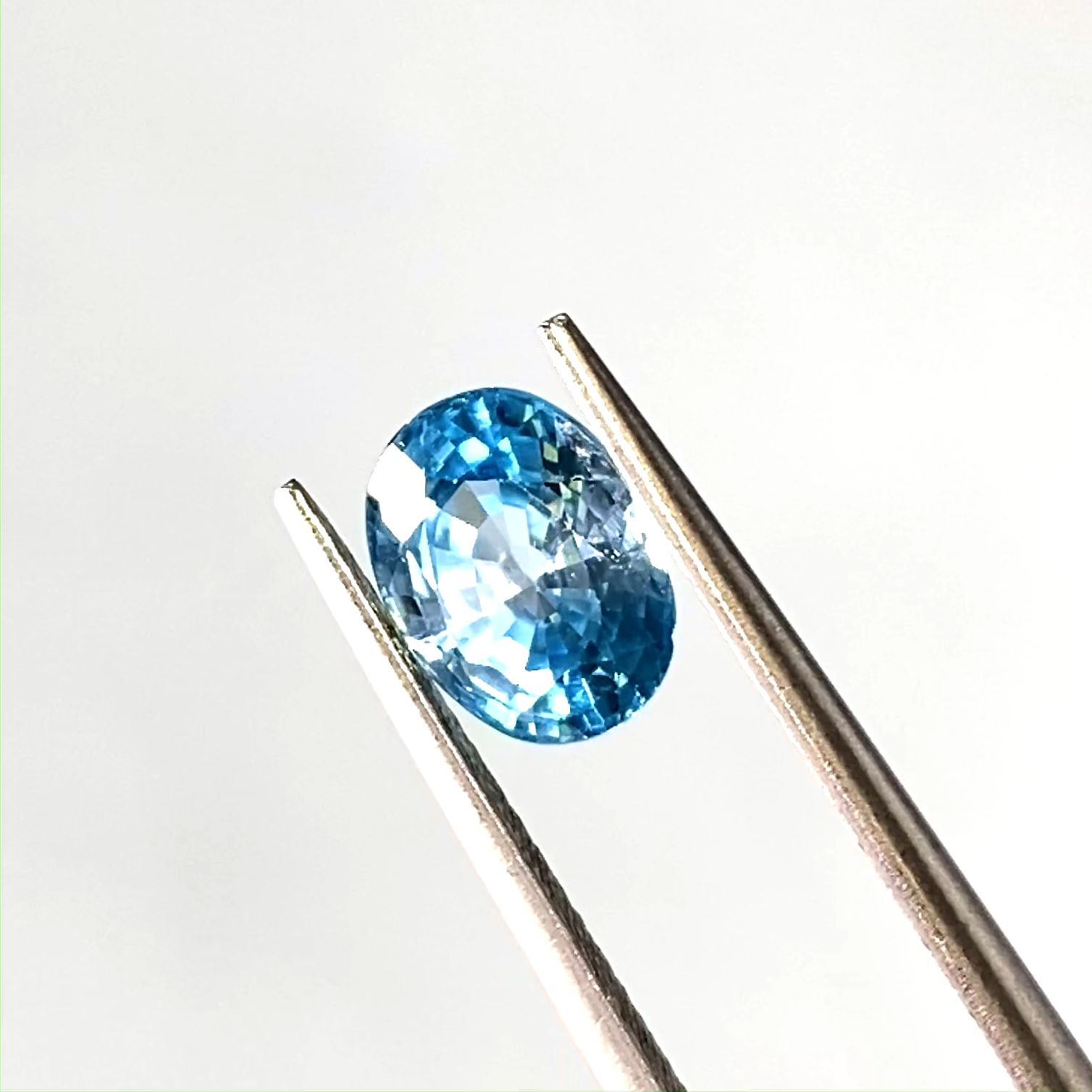 バイカラーブルージルコン カンボジア産 2.08ct [251018642]8.1