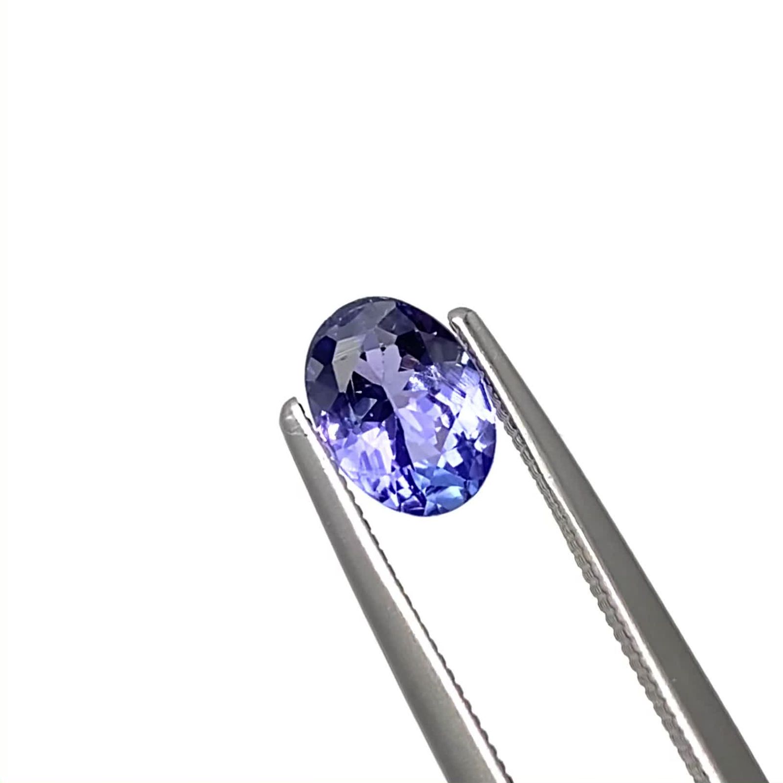 タンザナイト(宝石名タンザナイト)タンザニア産 識別済 0.85ct / 7x5