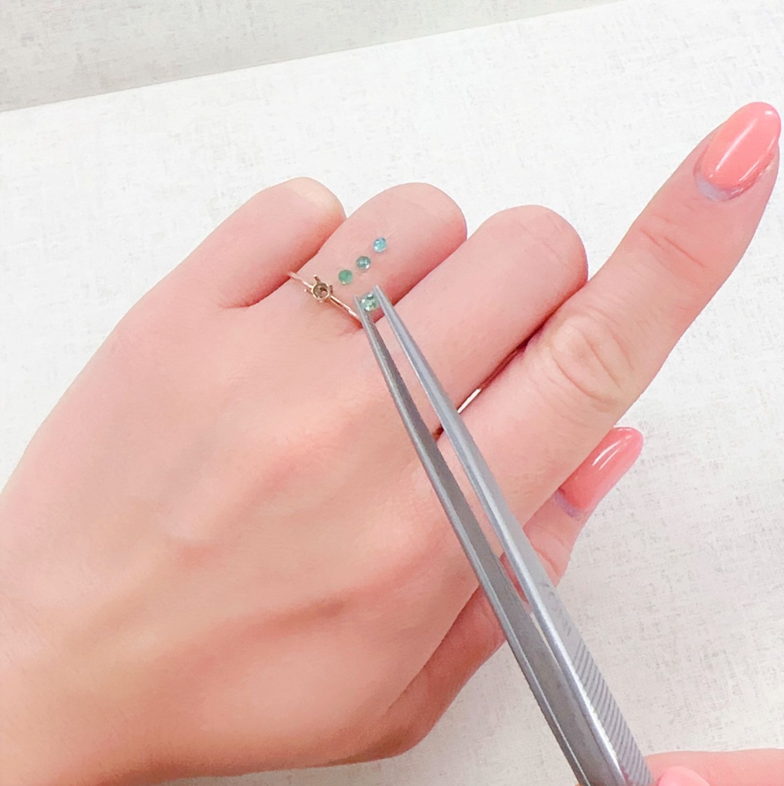 パライバトルマリン カラーグラデーション4pcsセット ブラジル産 0.19ct(4pcs合計)[230220500]2.2x2.2mm前後