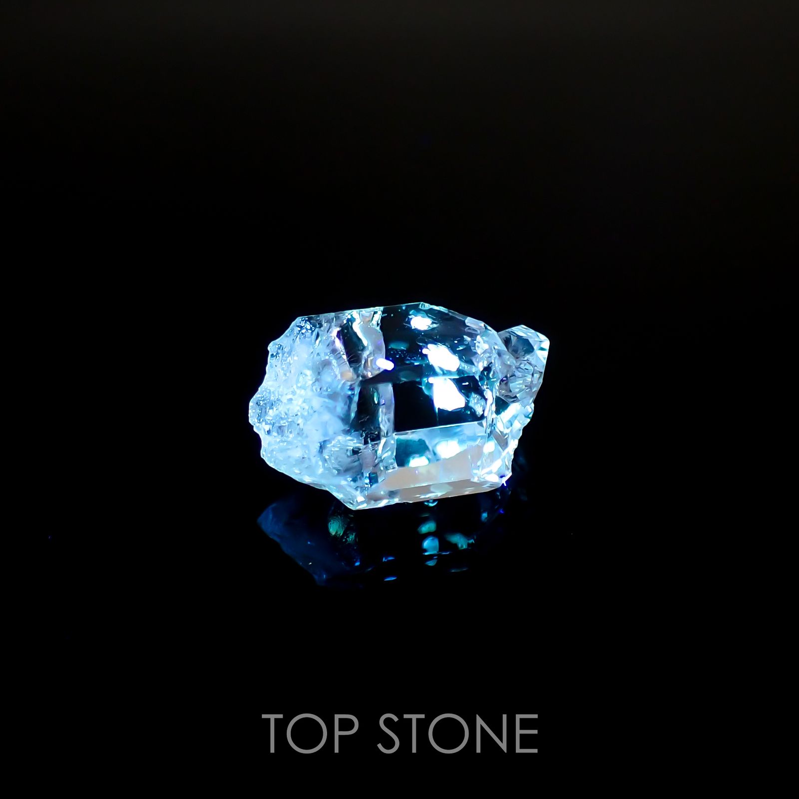 オイルインクォーツ 原石パキスタン産 5.59ct[220515869]13.4x8.9mm前後