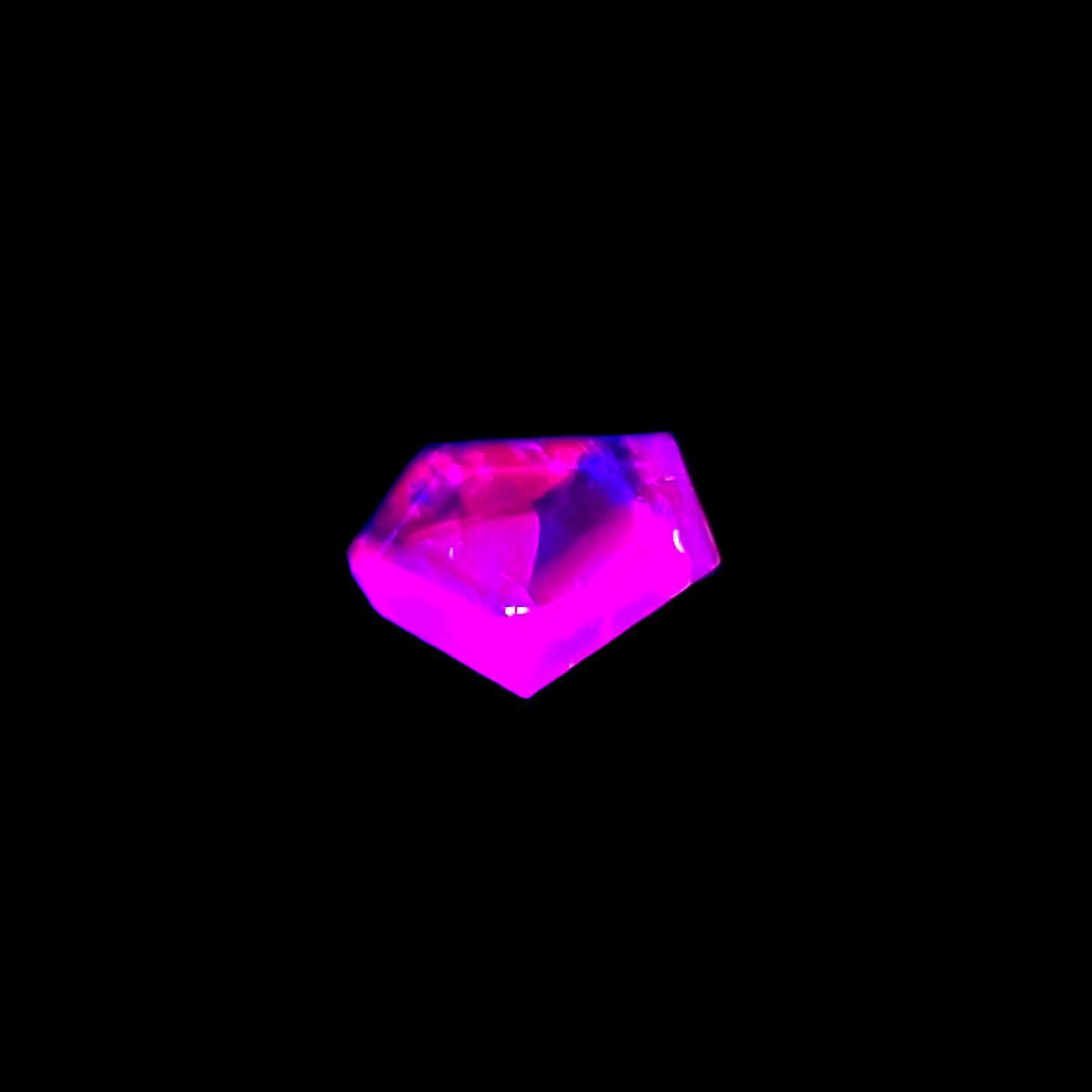 ◇カスタムカット◇ウィンザーサファイア(宝石名サファイア)タンザニア・ウィンザー産 1.00ct 識別済[220515944]8.1x6.4mm前後
