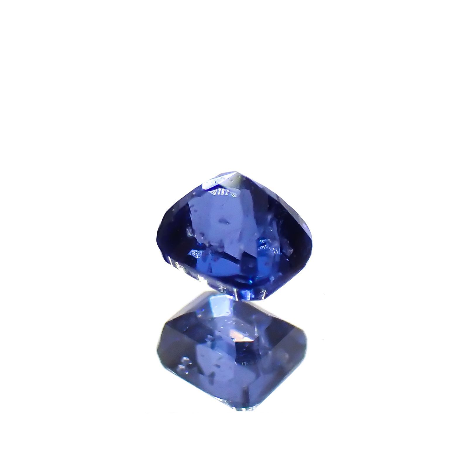 コバルトブルースピネル(宝石名コバルト ブルー・スピネル)ベトナム・ルクイエン産 0.110ct ソ付(彩珠)[221219523]2.5x2.3mm前後