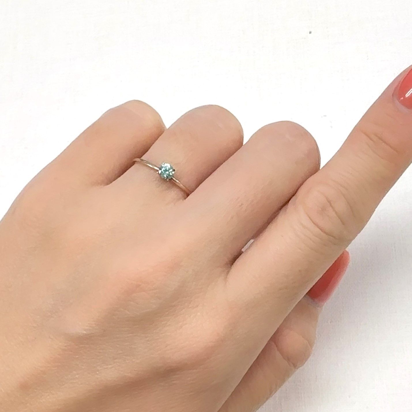 リバースカラーチェンジジルコン ミャンマー・モゴック産 0.28ct[240929169]3.6x3.5mm前後