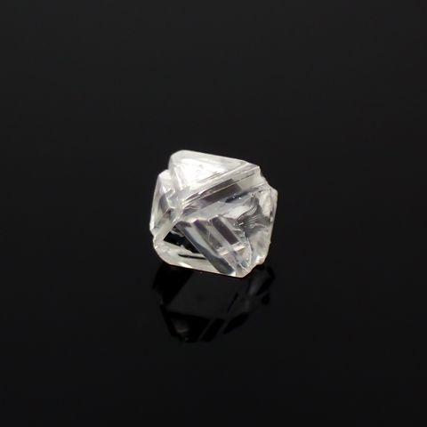 ソーヤブルダイヤモンド 原石 0.060ct[231023618]2.6x2.3mm前後