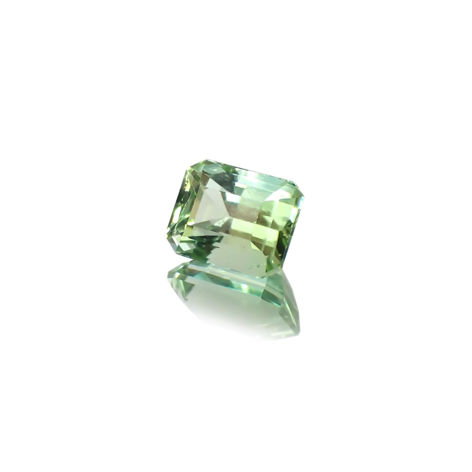 ミントトルマリン(宝石名グリーン・トルマリン) ルワンダ産 1.24ct 識別済[21029992]6.7×5.2mm前後