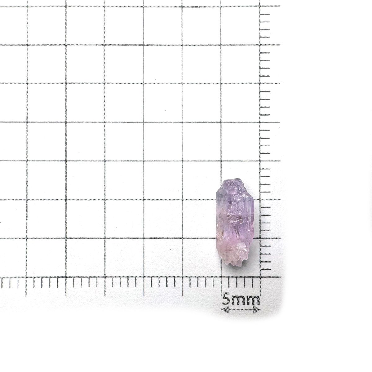 ピンクゾイサイト 原石 タンザニア産 1.49ct[231224999]10.9x4.9mm前後