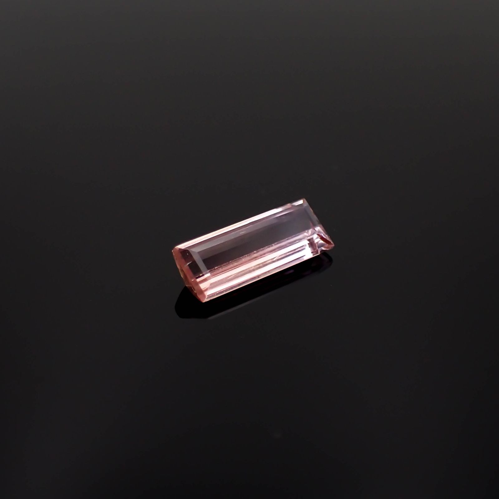 バイカラートパーズ ブラジル産 1.55ct[230521919]11.3x4.3mm前後