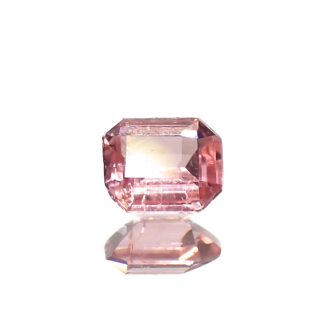 ヴェイリネナイト(宝石名ベイリネナイト)パキスタン産 0.053ct 識別済[221219286]2.3x2mm前後