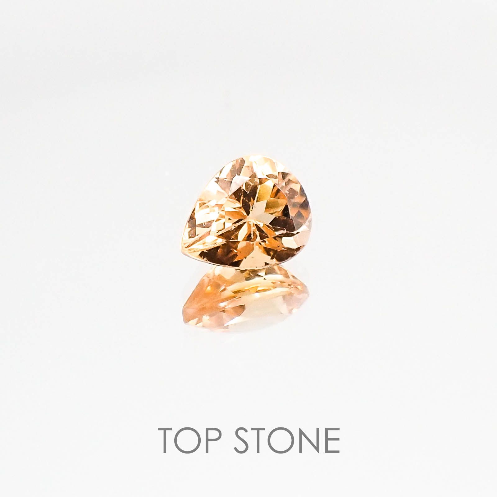 インペリアルトパーズ ブラジル産 ルース 0.87ct[20084388]6.6×5.3mm前後