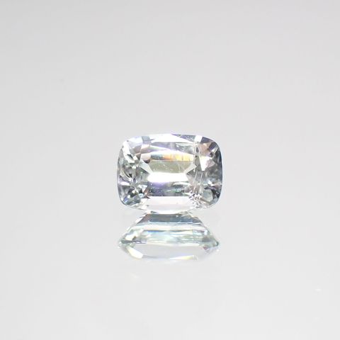 ジェレメジェバイト(宝石名エレメジェバイト)ナミビア産 0.48ct 識別済[220616304]5.4x4mm前後