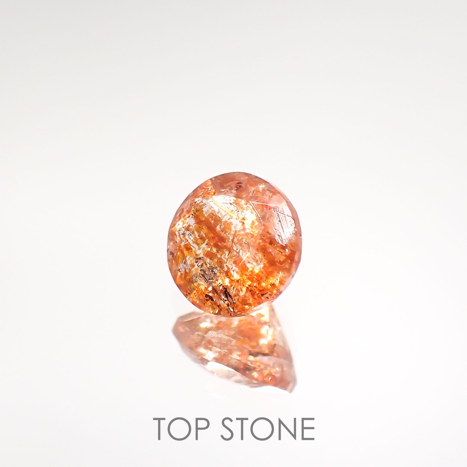 イリュージョンサンストーン(宝石名フェルドスパー) タンザニア産 0.73ct 識別済[210812302]5.8×5.8mm前後